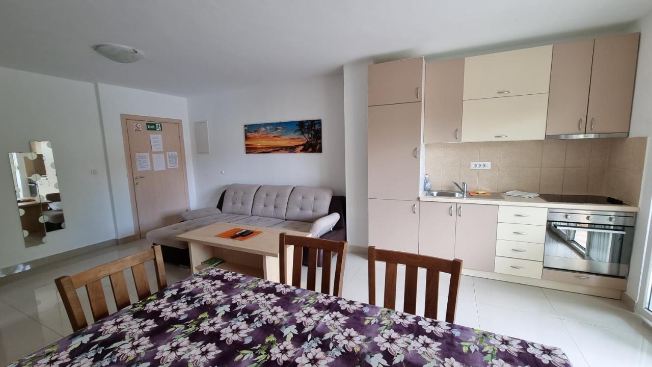 Apartments Bellator Šilo Exterior foto