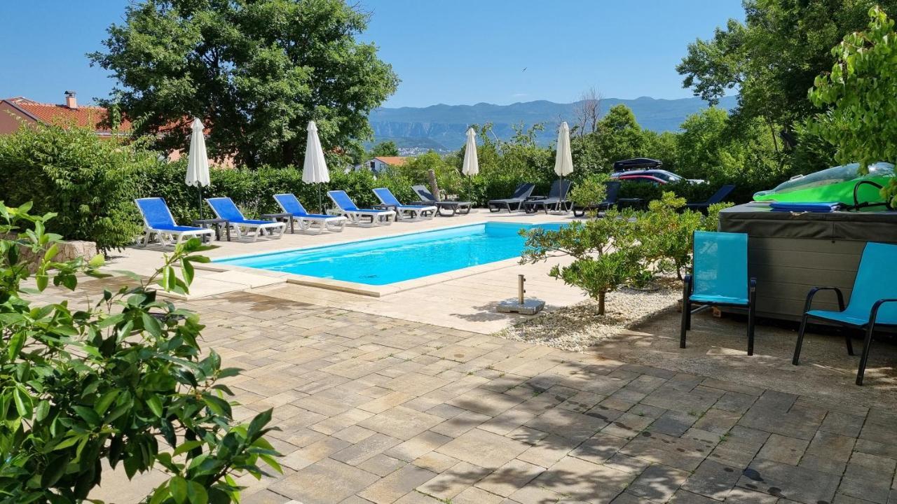 Apartments Bellator Šilo Exterior foto