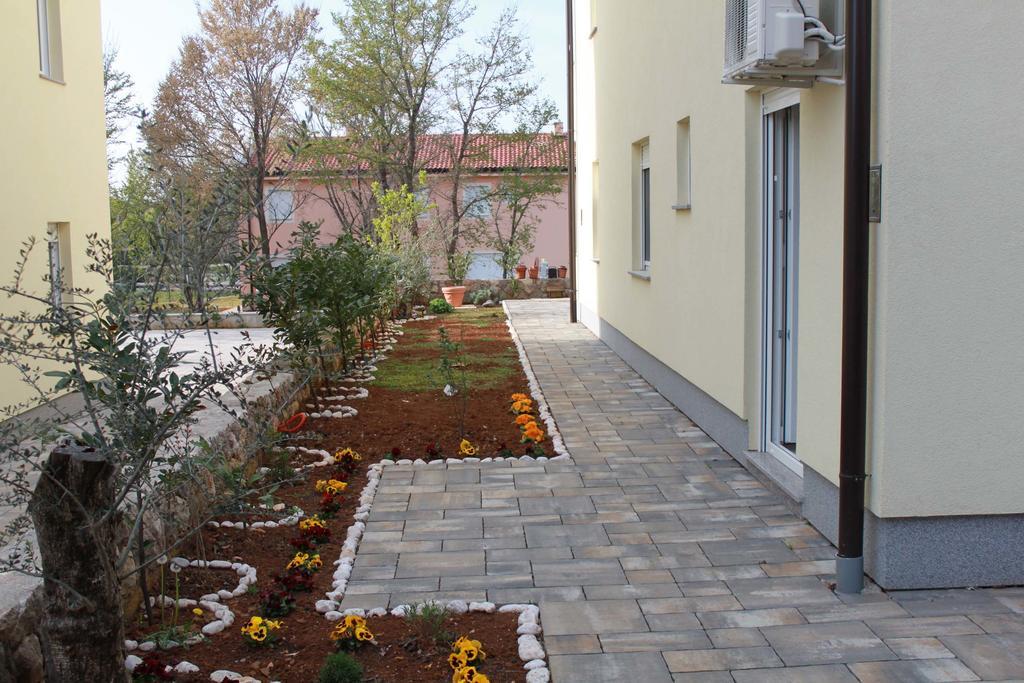 Apartments Bellator Šilo Exterior foto