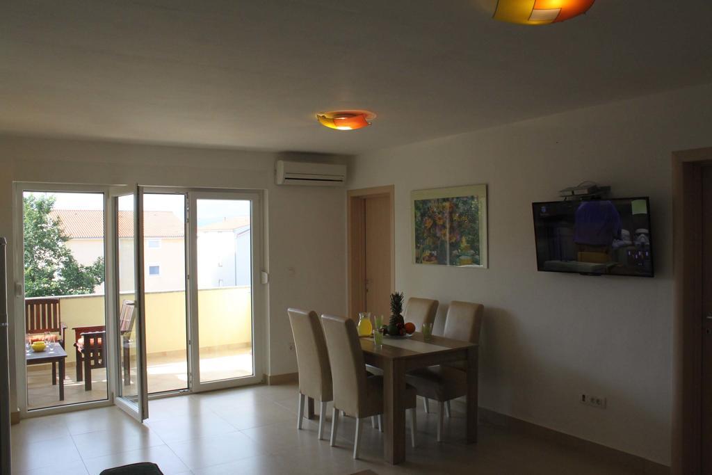 Apartments Bellator Šilo Exterior foto