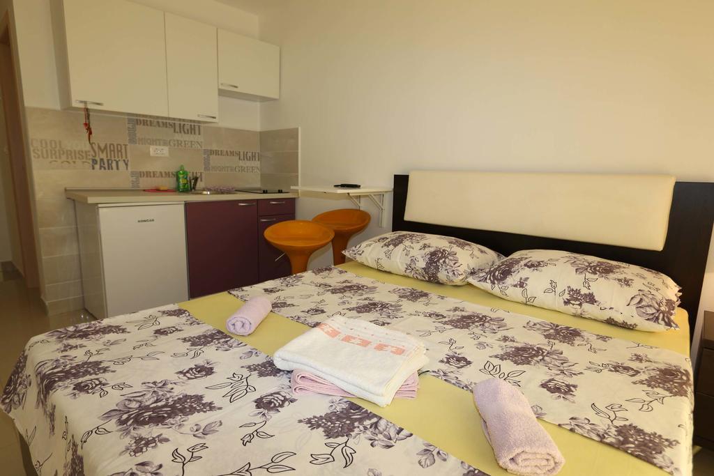 Apartments Bellator Šilo Exterior foto